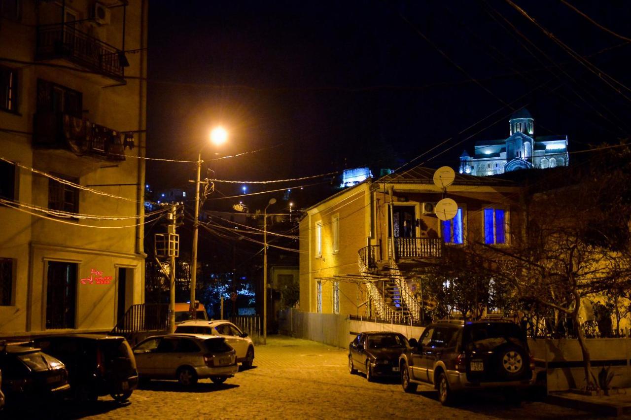 Hostel Look Kutaisi Ngoại thất bức ảnh