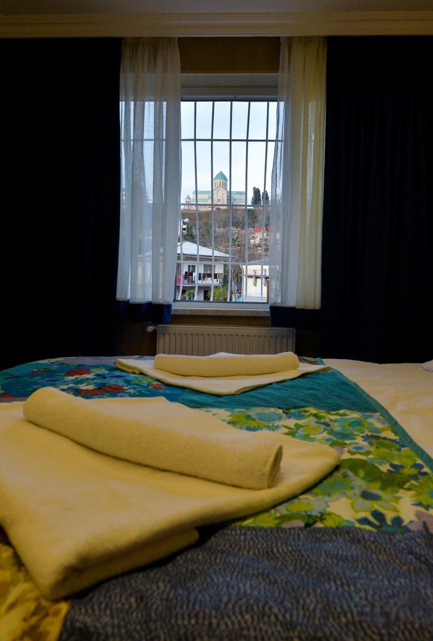Hostel Look Kutaisi Ngoại thất bức ảnh