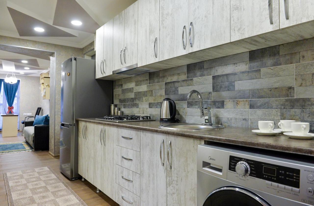 Hostel Look Kutaisi Ngoại thất bức ảnh